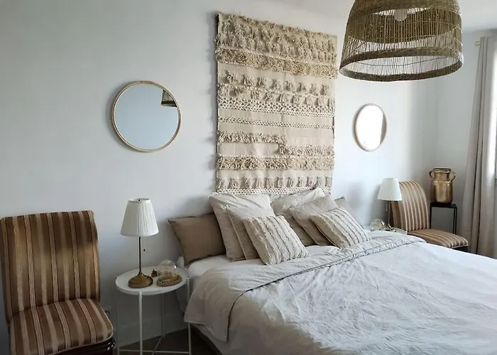 Massilia Calling Appartement Marseille Proche Metro Climatise Bien Decore