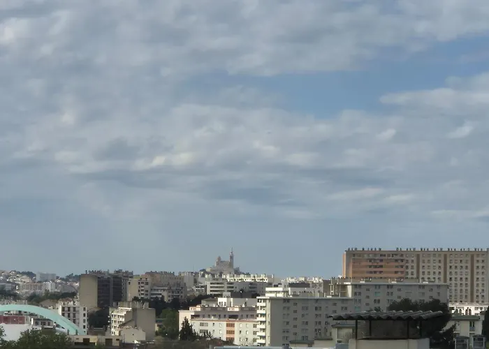 Massilia Calling Appartement Marseille Proche Metro Climatise Bien Decore