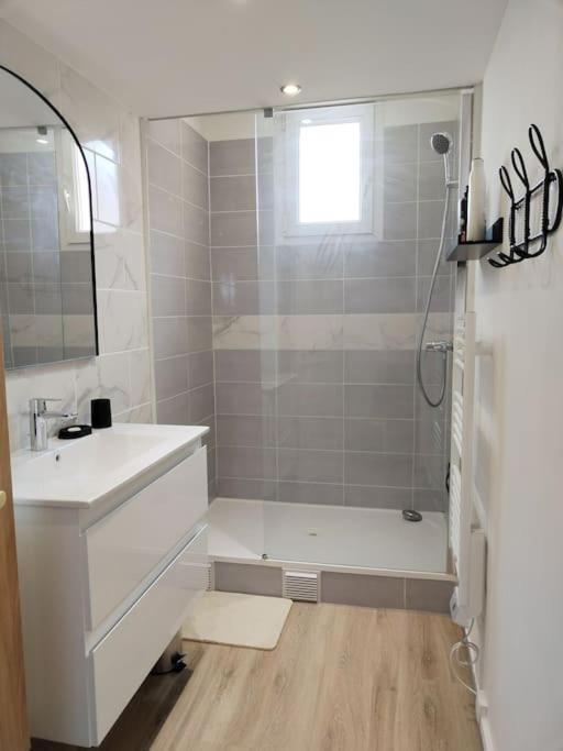 Appartement Massilia Calling Proche Metro Climatise Bien Decore